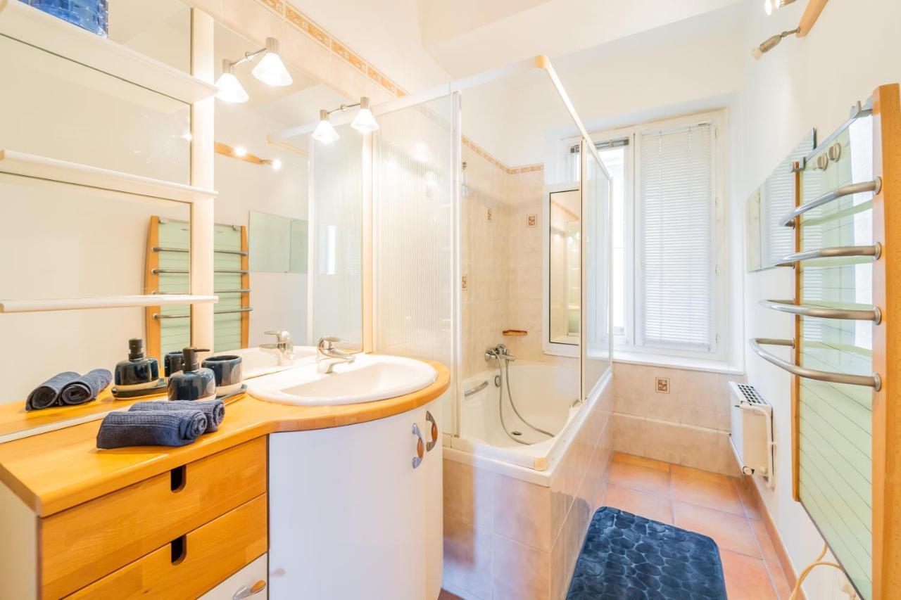 Magnifique 105M2 Au Coeur Du Vieux-Port Apartment Marseille Bagian luar foto